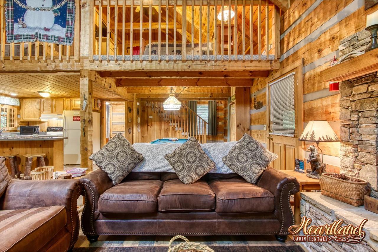 Cozy Mountain Hideaway Villa แกตลิงเบิร์ก ภายนอก รูปภาพ