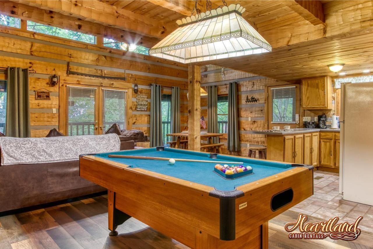 Cozy Mountain Hideaway Villa แกตลิงเบิร์ก ภายนอก รูปภาพ