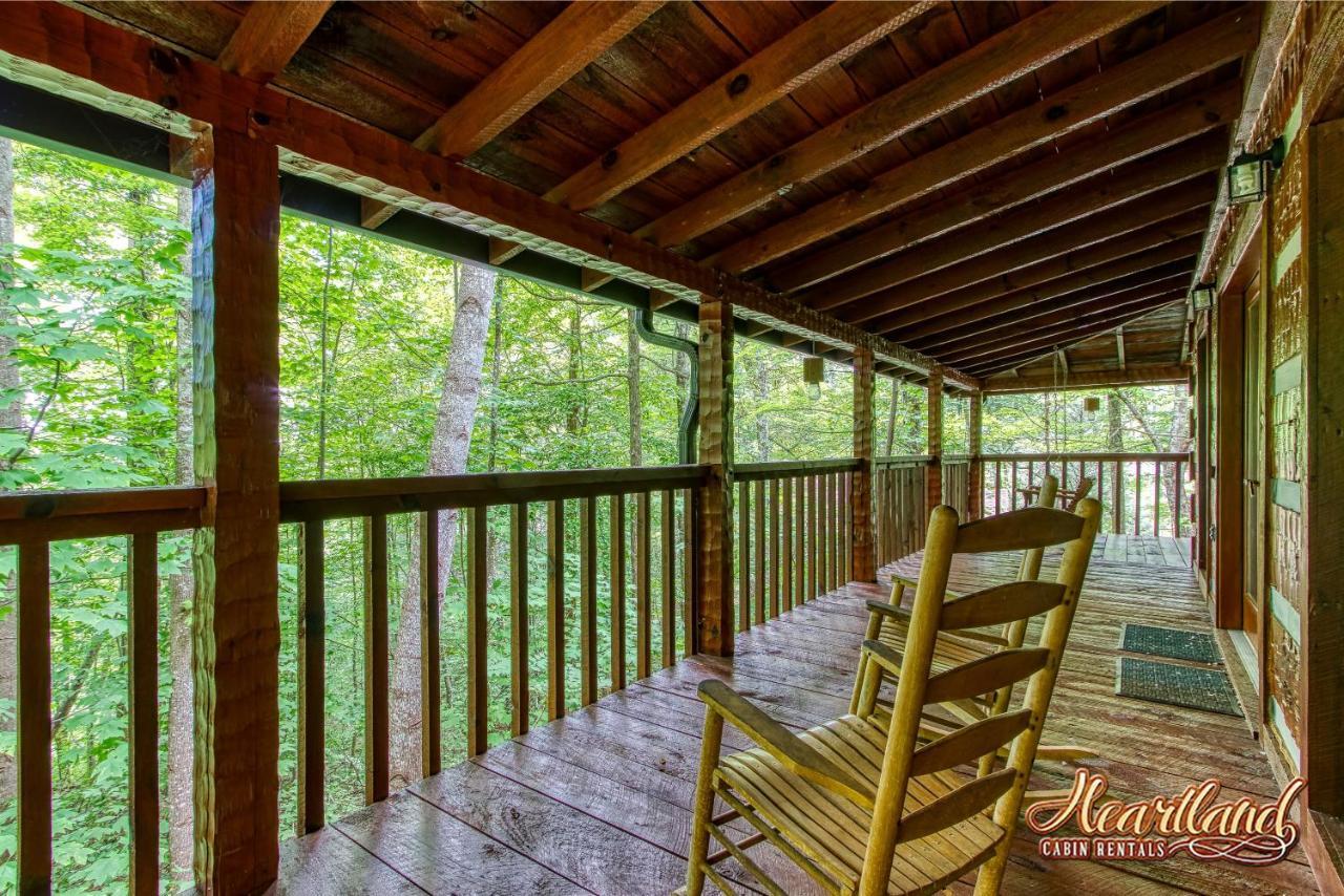 Cozy Mountain Hideaway Villa แกตลิงเบิร์ก ภายนอก รูปภาพ