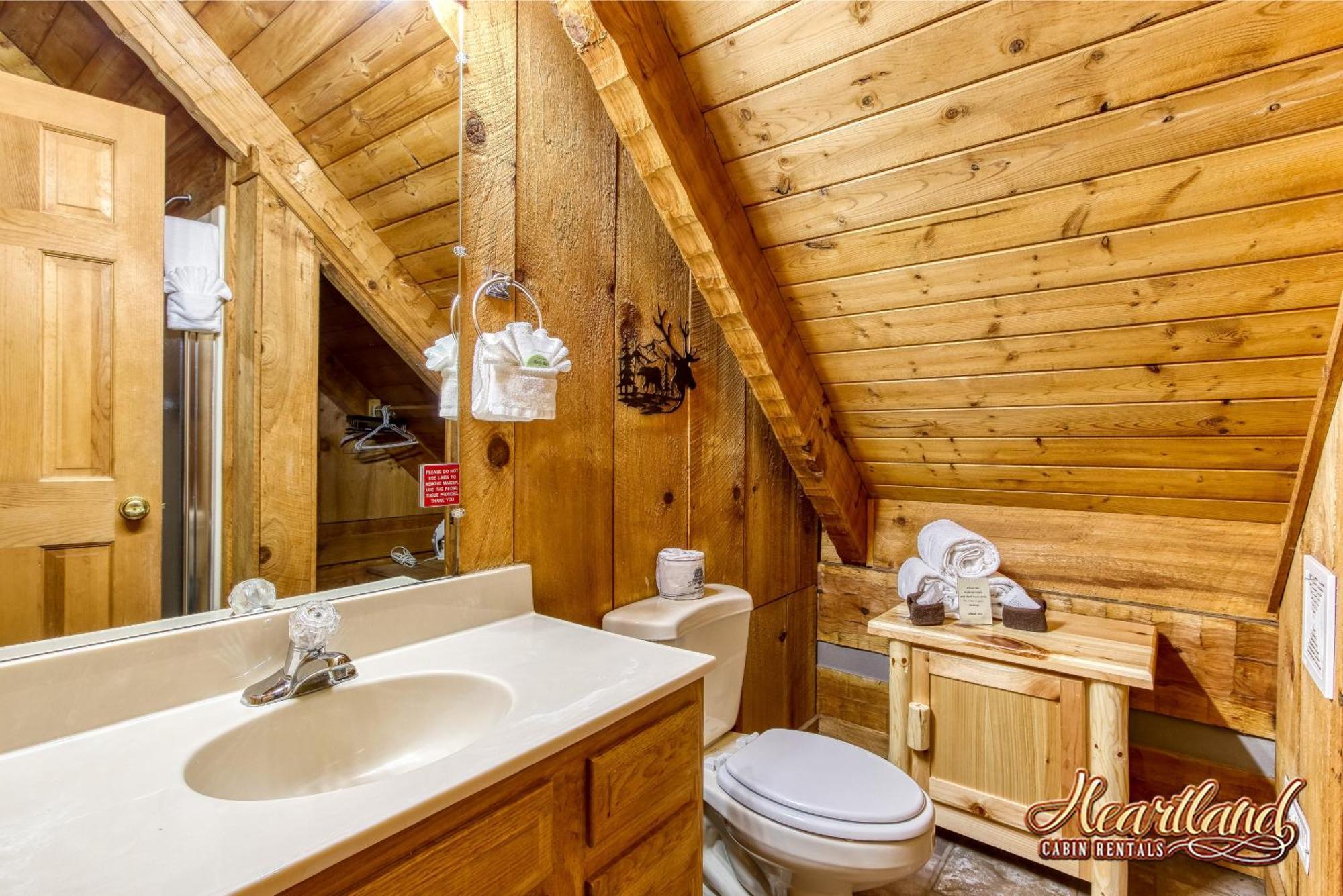 Cozy Mountain Hideaway Villa แกตลิงเบิร์ก ห้อง รูปภาพ