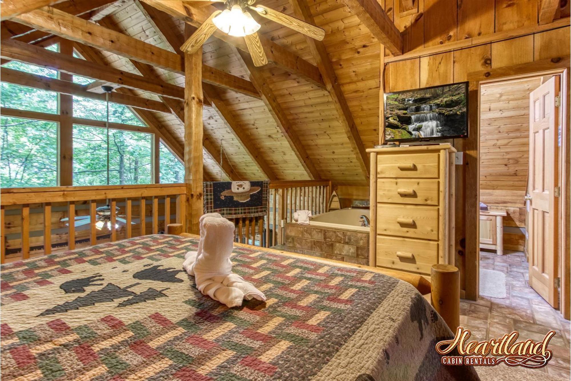 Cozy Mountain Hideaway Villa แกตลิงเบิร์ก ห้อง รูปภาพ
