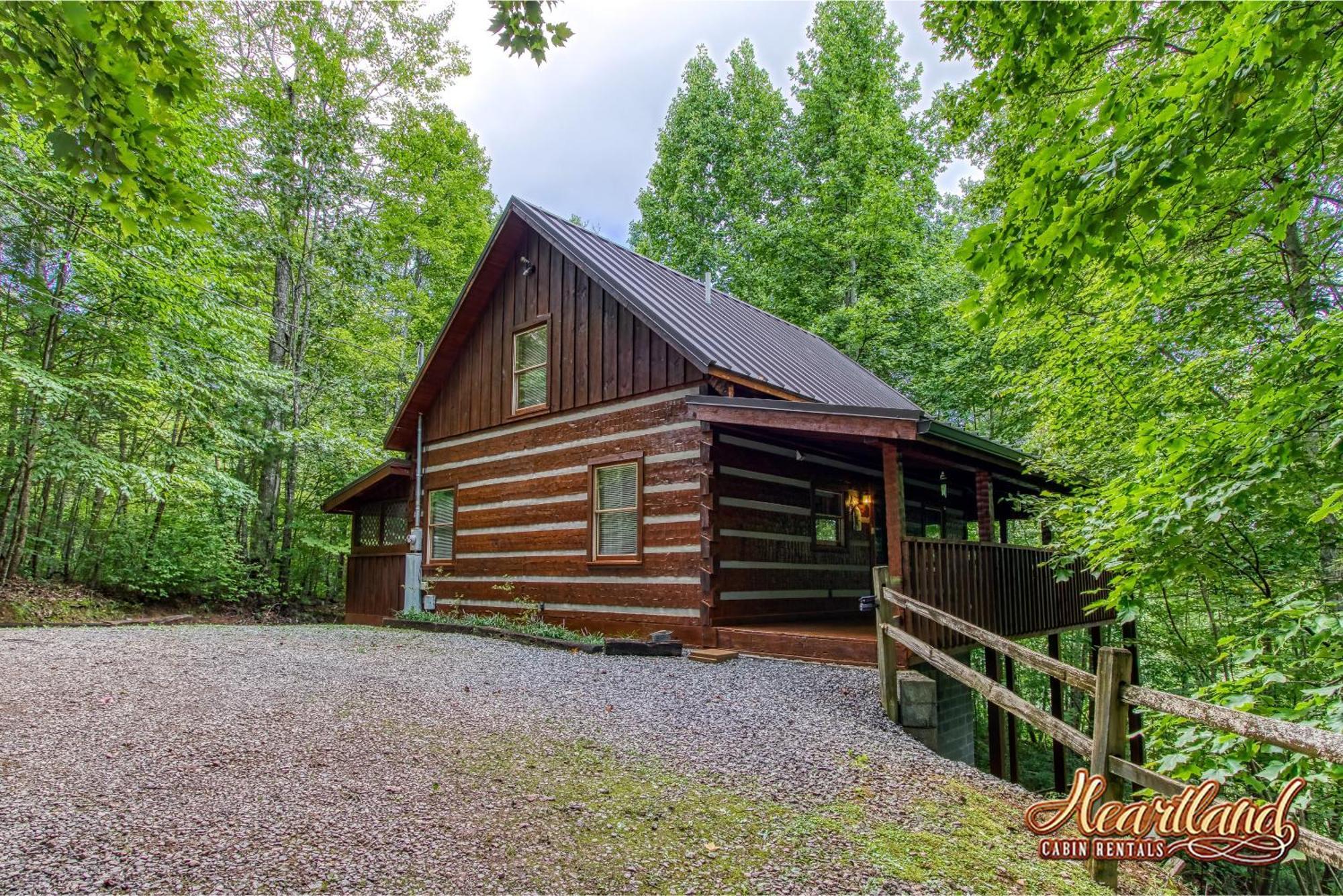 Cozy Mountain Hideaway Villa แกตลิงเบิร์ก ห้อง รูปภาพ